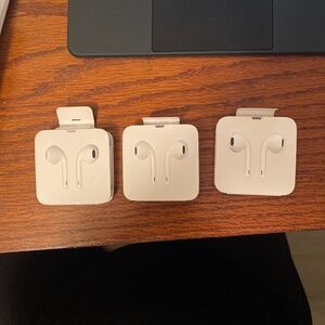 iPhone headphones earbuds, wired